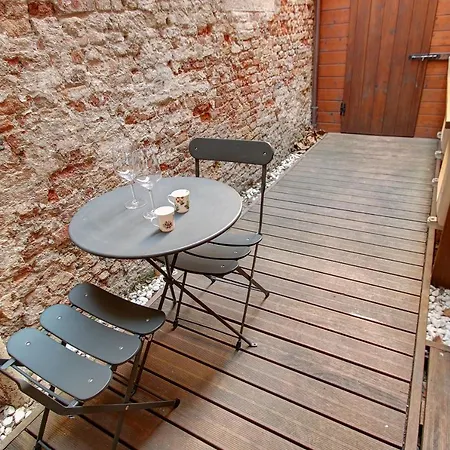 Apartamento Guggenheim Next 10pax, Aircond, Wifi *