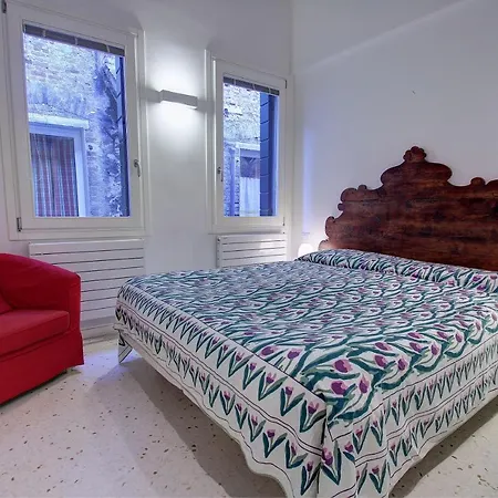 Guggenheim Next 10pax, Aircond, Wifi Apartment Venedig